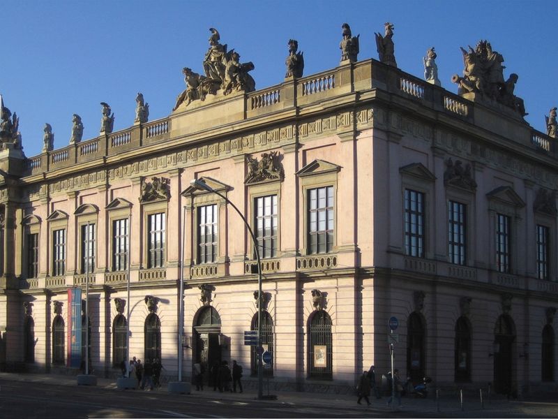 Exterieur van het Deutsches Historisches Museum in Berlijn
